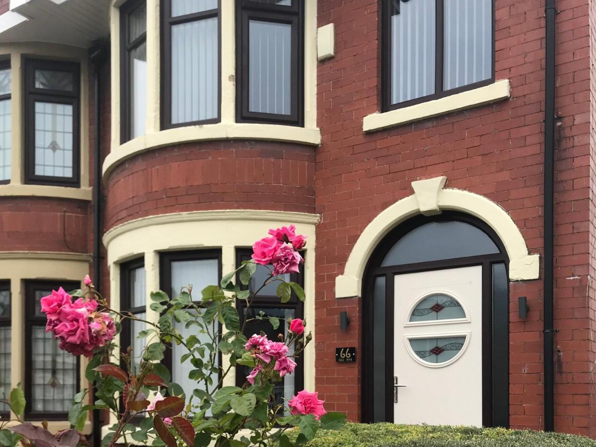 Quiet Residence Close To M6 Preston Samlesbury Exterior photo