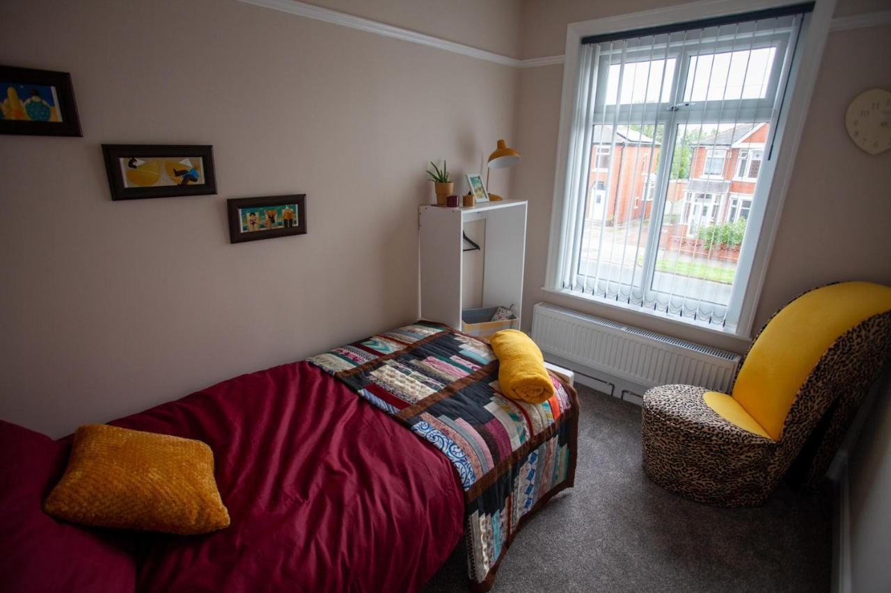 Quiet Residence Close To M6 Preston Samlesbury Exterior photo